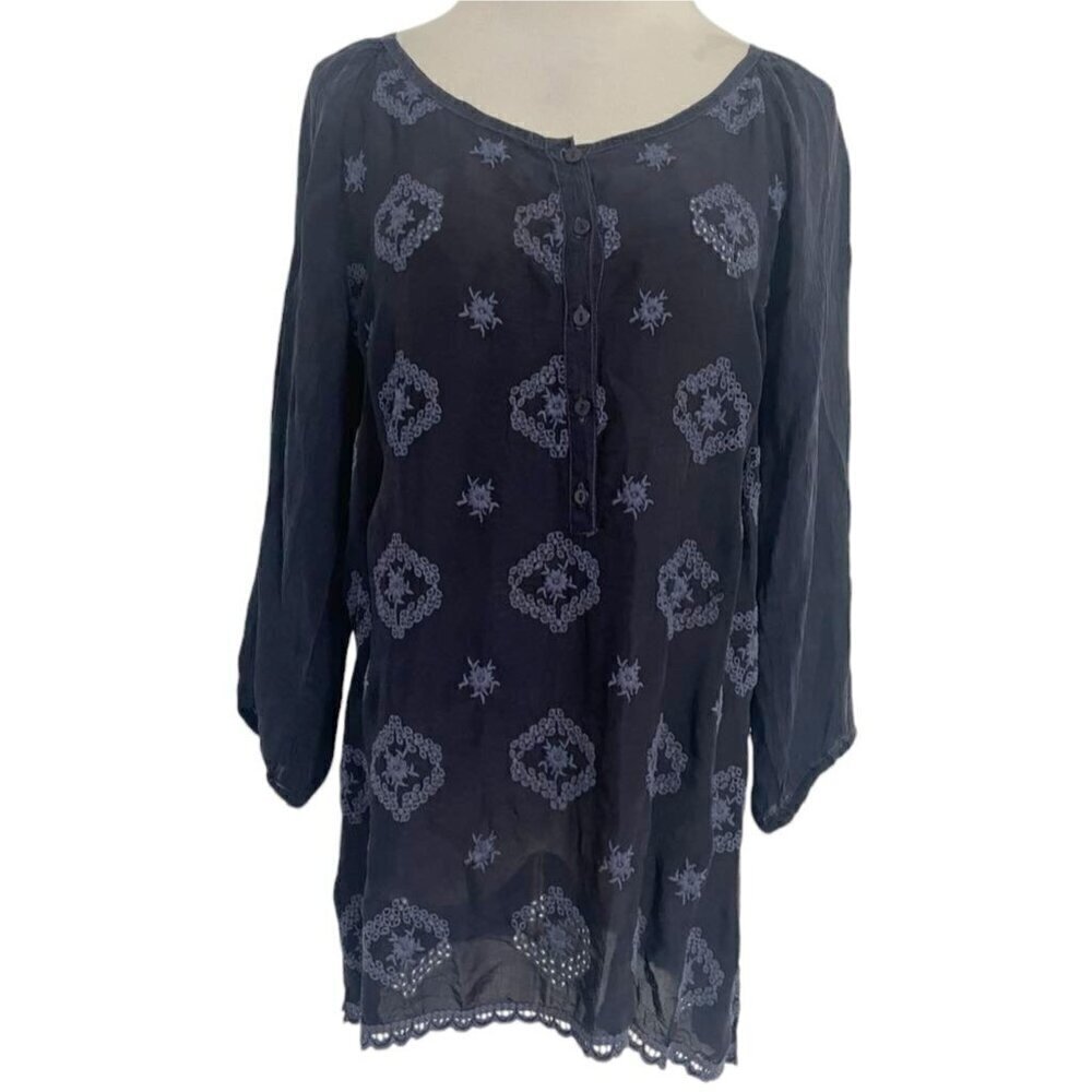 Johnny Was Size Small  Top Blouse Long Sleeve Tunic Button Down Embroidered Navy
